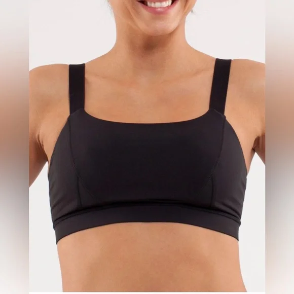 Lululemon Women’s Adjust Me Bra size 6 - Picture 1 of 5